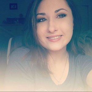 Meet your Posher, Michaela